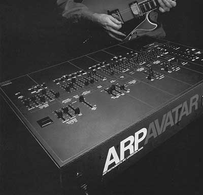 Roland GR-300 - History of the Guitar Synthesizer - Electronics & Music Maker