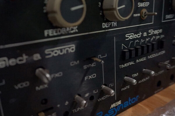 Detail: Resynator Vintage Pitch to Voltage Synthesizer